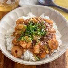 台湾屋台飯「蝦仁飯」ぷりぷりえびのとろ〜りあんかけごはん