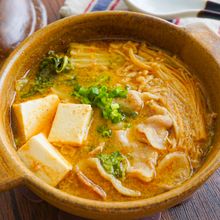 豚バラ白菜の味噌ごま鍋【旨辛！〆も美味しい簡単鍋】