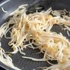 【もやし炒め】秒でなくなるシャキうまの工程3
