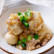 おつまみや副菜に☆『里芋のそぼろ味噌煮込み』