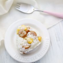 【幼児食】ウインナーとコーンのバター風味おにぎり