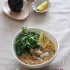 牡蠣とレモンの酸辣湯麺。
