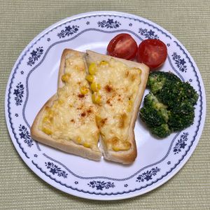 キャピタンの作ってみた!投稿(パプリカ風味～コーン＆チーズトースト)