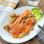 【鮭ときのこのガーリックポン酢のソテー】ご飯が進む♪簡単