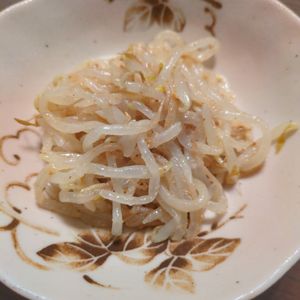 たりおの作ってみた!投稿(5分で!もやしナムル。レンジで簡単おつまみ、あと一品の副菜。)