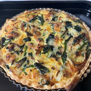 PONZの作ってみた!投稿(基本のほうれん草とベーコンのキッシュ)