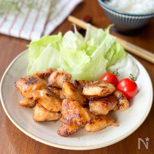 揉んで焼くだけ!お箸が止まらん「ガリバタチキン」