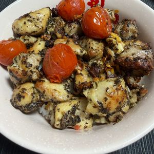 ゆっこの作ってみた!投稿(10分で完成！【バジルチキン丼】)