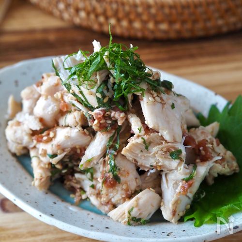 レンジで簡単！お手軽副菜【ささみの梅しそポン酢】