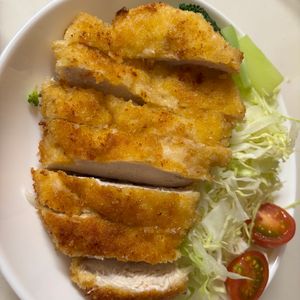 トミーの作ってみた!投稿(【BIGチキンカツレツ】鶏むね肉１枚で♪簡単デミソースがけ)
