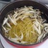 和えるだけで絶品!ツナときのこの和風パスタの工程1