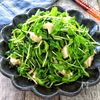 チキンと豆苗の塩昆布和え♩調味料1つ！シンプル！包丁不要3分