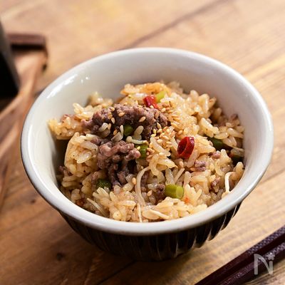 結構辛い「ニンニクの芽とひき肉の担々釜飯」
