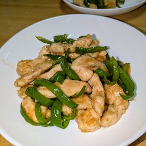 joe sanの作ってみた!投稿(【節約絶品おかず♡】鶏むねとピーマンの簡単チンジャオロース)