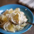 ５分｜旬を味わう最高の組み合わせ｜新玉ねぎと日向夏のサラダ