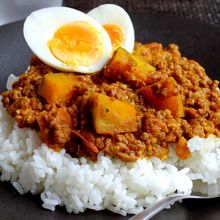 かぼちゃの「W使い」で『コクうまキーマカレー』