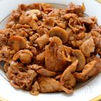 【豚肉とマッシュルームのデミ風炒め】味付け簡単！美味しい♡