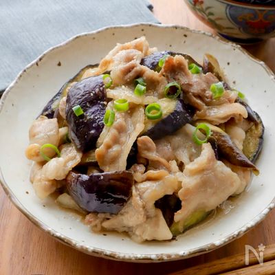 あっさりおいしい♡【豚肉となすのめんつゆ炒め】