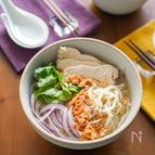 【さっぱりクセになる】蒸し鶏のエスニックそうめん