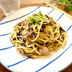 のりのり🐾🎀🤍の作ってみた!投稿(【5分で最強焼きそば】ツナと塩昆布焼きそば)