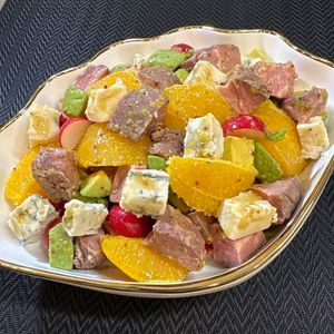 楽ラク手抜キッチン🐶🐾の作ってみた!投稿(ローストビーフ•アボカド•オレンジのブルーチーズドレ和え)