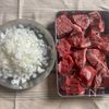 ヨーロッパのシンプルな牛肉煮込み【グーラッシュ】の工程1