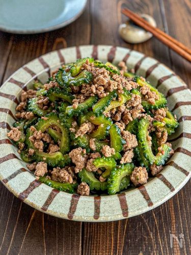 【お肉×ゴーヤ】脱チャンプルー!ご飯がすすむ「夏のメインおかず3選」|編集部おすすめレシピ