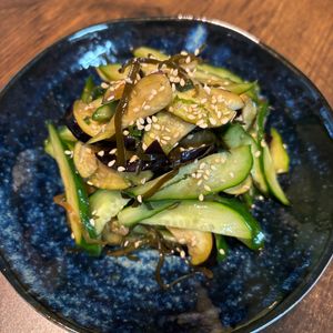 なつの作ってみた!投稿(ポリ袋で簡単！きゅうりとなすとシソの塩昆布浅漬けサラダ)