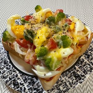 楽ラク手抜キッチン🐶🐾の作ってみた!投稿(ピザトーストでおうちランチ)