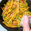 じゃがいもとピーマンのオイスター炒め│ごはんが進む10分副菜の工程4