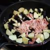 とろとろ茄子と豚こま肉のめんつゆバターの工程2