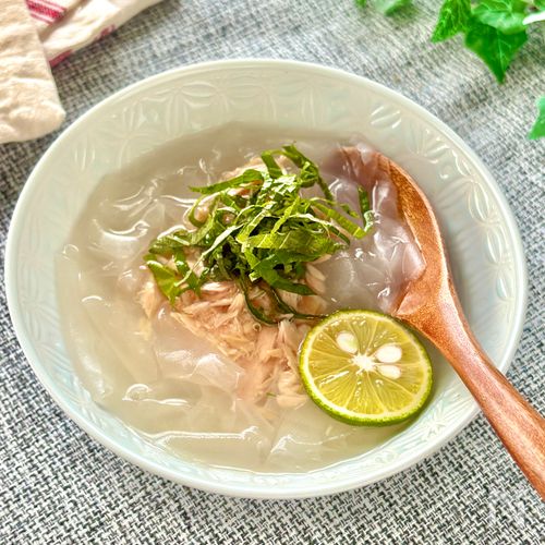 【割って浸すだけ】ライスペーパーでお手軽ワンタン風スープ