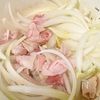 スタミナ満点！豚バラ肉とニラのみそ汁の工程2