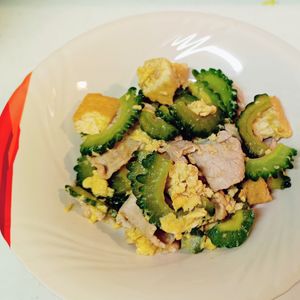 RIOの作ってみた!投稿(ガッツリ食べよう♪厚揚げとゴーヤのオイスターソース炒め)