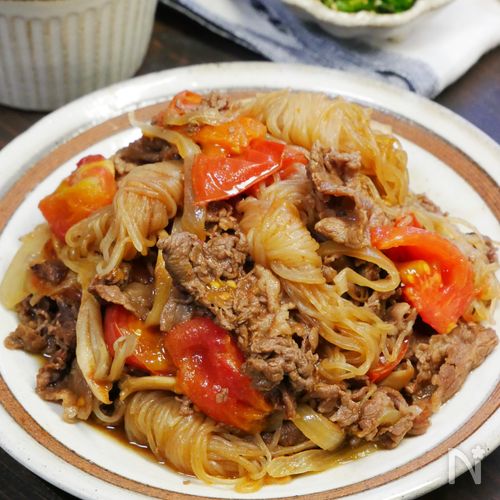 ごはんがすすむ♪牛トマすき焼き風炒め