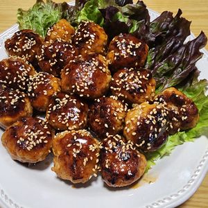 ナムディの作ってみた!投稿(【肉団子の黒酢ケチャップあん】豆腐入りとは思わせない！)