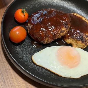 しーちゃんの作ってみた!投稿(定番美味しい！基本の【ハンバーグ】のレシピ)