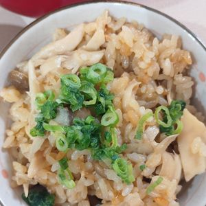 milkの作ってみた!投稿(ツナ缶ときのこのポン酢炊き込み)
