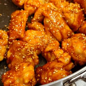クロワッサンの作ってみた!投稿(【甘辛ヤンニョムチキン】ごはんにもビールにも!)