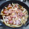 夫婦二人で食べる親子丼煮大盛り（親子丼でいただきます）の工程1