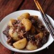新じゃがと牛肉の甘辛煮。