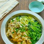 鶏と舞茸と小松菜の旨だし鍋