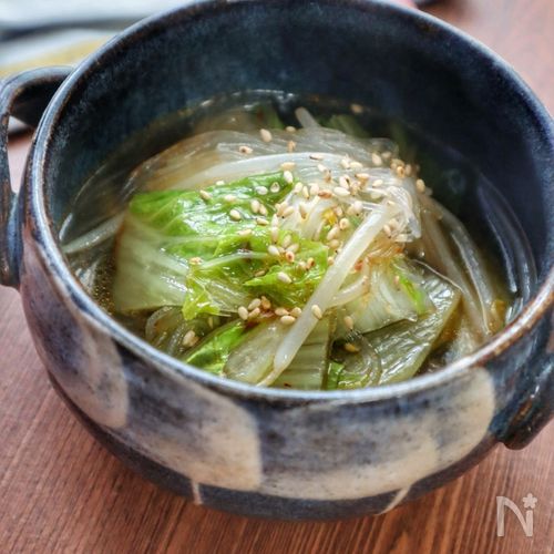 白菜ともやしのピリ辛はるさめスープ