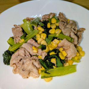 joe sanの作ってみた!投稿(パパっと10分！ご飯がすすむ「豚と小松菜の塩バター炒め」)