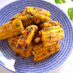 とのちゃまの作ってみた!投稿(フライパン10分！【ガリバタ醤油とうもろこし】やみつきの味♩)