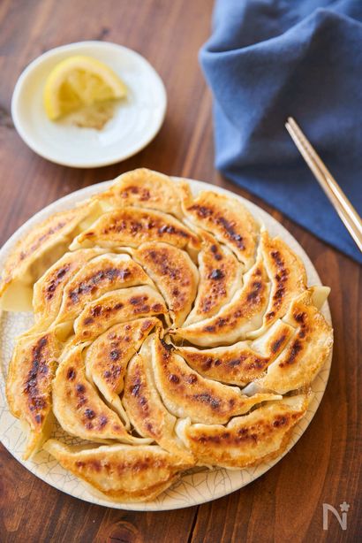 【大葉でさっぱりヘルシー】梅ささみ餃子