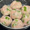 ピーマンの肉詰めより簡単♪甘辛しょうが鶏バーグの工程2