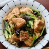 『鶏肉となすと小松菜のオイスターソース炒め』ワンパン10分！