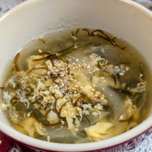まゆのの作ってみた!投稿(食材3つ♡3分で完成《中華たまごスープ》)