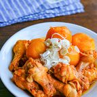 手羽元とじゃがいもの甘辛バター醤油煮